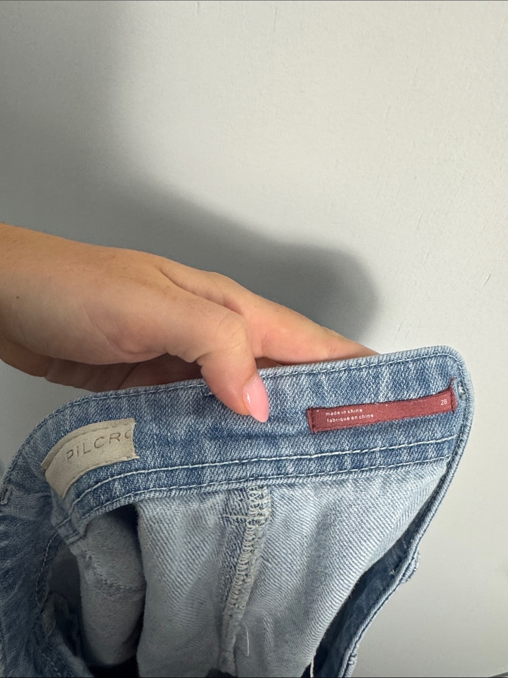 PILCRO Super High Rise Denim Bermuda Shorts Raw Hem Patch Pockets Jorts Size 28 - Picture 6 of 9